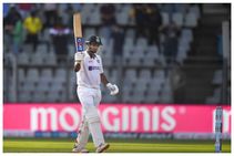 ಭಾರತ vs ನ್ಯೂಜಿಲೆಂಡ್: ಭರ್ಜರಿ ಶತಕದ ಮೂಲಕ ಮಿಂಚಿದ ಕನ್ನಡಿಗ ಮಯಾಂಕ್ ಅಗರ್ವಾಲ್