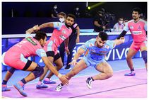 ಪ್ರೊ ಕಬಡ್ಡಿ ಲೀಗ್ : ಜೈಪುರ ಪಿಂಕ್ ಪ್ಯಾಂಥರ್ಸ್‌ ವಿರುದ್ಧ ಅಬ್ಬರಿಸಿದ ಬೆಂಗಾಲ್ ವಾರಿಯರ್ಸ್