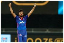 ಮೊದಲ ಪಂದ್ಯವನ್ನು ಆಡಲಿಳಿದಾಗ ನರ್ವಸ್ ಆಗಿದ್ದೆ: ಆವೇಶ್ ಖಾನ್ ಪ್ರತಿಕ್ರಿಯೆ