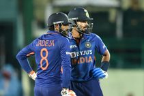 ಭಾರತ vs ಶ್ರೀಲಂಕಾ: 3ನೇ ಟಿ ಟ್ವೆಂಟಿ ಪಂದ್ಯದ ಟಾಸ್ ವರದಿ, ಪ್ಲೇಯಿಂಗ್ ಇಲೆವೆನ್, ಲೈವ್ ಸ್ಕೋರ್ ಇಲ್ಲಿದೆ