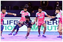 PKL : ಪ್ರೊ ಕಬಡ್ಡಿ: ಪಿಂಕ್ ಫ್ಯಾಂಥರ್ಸ್‌ ಅಬ್ಬರ, ಬೆಂಗಾಲ್ ವಾರಿಯರ್ಸ್‌ಗೆ ಸುಲಭ ಜಯ