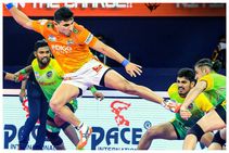 ಪ್ರೊ ಕಬಡ್ಡಿ ಲೀಗ್: ಪುಣೇರಿ ಪಲ್ಟನ್ ವಿರುದ್ಧ ಪಾಟ್ನಾ ಪೈರೇಟ್ಸ್ ಅಬ್ಬರ