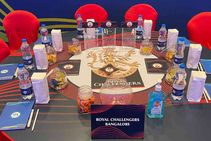 ಐಪಿಎಲ್ 2022: ಹರಾಜಿನ ಬಳಿಕ ಆರ್‌ಸಿಬಿ ಸಂಪೂರ್ಣ ತಂಡ ಹೇಗಿದೆ? ಇಲ್ಲಿದೆ ನೋಡಿ