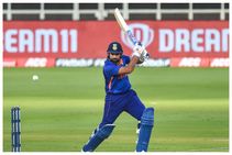 ಧೋನಿ ಹೆಸರಿನಲ್ಲಿರುವ ದೊಡ್ಡ ದಾಖಲೆ ಮುರಿಯಲು ರೋಹಿತ್ ಶರ್ಮಾಗೆ ಬೇಕು ಕೇವಲ ಒಂದು ಸಿಕ್ಸರ್!