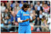 ಭಾರತ vs ನ್ಯೂಜಿಲೆಂಡ್ ಮಹಿಳಾ ವಿಶ್ವಕಪ್: ವಿಶ್ವದಾಖಲೆ ಸರಿಗಟ್ಟಿದ ಜೂಲನ್ ಗೋಸ್ವಾಮಿ