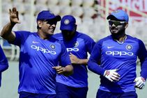 ರಿಷಭ್ ಪಂತ್ ಧೋನಿಯ ಈ ಬೃಹತ್‌ ದಾಖಲೆ ಮುರಿದು ನಂಬರ್ ಒನ್ ಆಗುತ್ತಾರೆ ಎಂದ ಮಾಜಿ ಕ್ರಿಕೆಟಿಗ