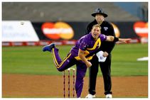 ಸ್ಪಿನ್ ಬೌಲಿಂಗನ್ನು ಆಕ್ರಮಣಕಾರಿ ಅಸ್ತ್ರವನ್ನಾಗಿಸಿದ್ದು ಶೇನ್ ವಾರ್ನ್: ಆರ್ ಅಶ್ವಿನ್