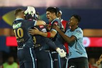 IPL 2022 Points Table ಗುಜರಾತ್ ಹ್ಯಾಟ್ರಿಕ್ ಜಯದ ಬಳಿಕ ಅಂಕಪಟ್ಟಿಯಲ್ಲಿ ಯಾರು ಟಾಪ್? ಆರೆಂಜ್ ಕ್ಯಾಪ್ ರೇಸ್‌ಗೆ ಇಬ್ಬರ ಎಂಟ್ರಿ!