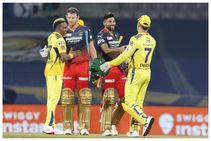 IPL 2022: ಧೋನಿ ಎದುರೇ ಹೆಲಿಕಾಪ್ಟರ್ ಶಾಟ್ ಹೊಡೆದ ಮೊಹಮ್ಮದ್ ಸಿರಾಜ್