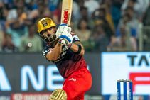 Virat Kohli : 43ನೇ ಅರ್ಧಶತಕ ಸಿಡಿಸಿದ ಕೊಹ್ಲಿ; ಕಿಂಗ್ ಈಸ್ ಬ್ಯಾಕ್ ಎಂದ ಅಭಿಮಾನಿಗಳು