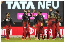 RCB Playoff Chances 2022 : ಸತತ ಸೋಲಿನ ಬಳಿಕ ಆರ್‌ಸಿಬಿಯ ಪ್ಲೇಆಫ್‌ಗೇರುವ ಸಾಧ್ಯತೆ ಎಷ್ಟಿದೆ?