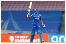 ಮುಂಬೈ ಇಂಡಿಯನ್ಸ್‌ನ ತಿಲಕ್ ವರ್ಮಾ ಸಾಕಷ್ಟು ಪ್ರಬುದ್ಧತೆ ತೋರಿಸಿದ್ದಾರೆ: ರವಿಶಾಸ್ತ್ರಿ