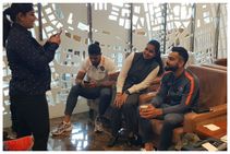 ವಿಮಾನದಲ್ಲಿ ಅವರಿಗಾಗಿ ತನ್ನ ಬಿಜಿನೆಸ್‌ ಕ್ಲಾಸ್ ಸೀಟ್‌ಗಳನ್ನೇ, ಬಿಟ್ಟುಕೊಡುತ್ತಿದ್ರಂತೆ ವಿರಾಟ್ ಕೊಹ್ಲಿ!