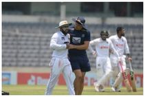 ಎದೆ ನೋವಿನಿಂದ ಮೈದಾನದಿಂದ ಹೊರ ನಡೆದ ಸ್ಟಾರ್ ಕ್ರಿಕೆಟಿಗ: ಆಸ್ಪತ್ರೆಗೆ ದಾಖಲು