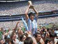 ಕ್ರೀಡಾ ಇತಿಹಾಸದಲ್ಲಿ ದಾಖಲೆ ಬೆಲೆಗೆ ಡಿಯಾಗೋ ಮರಡೋನಾರ 'ಹ್ಯಾಂಡ್ ಆಫ್ ಗಾಡ್' ಜೆರ್ಸಿ ಹರಾಜು!