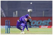 ಮಹಿಳಾ ಟಿ20 ಲೀಗ್: ವಿಭಿನ್ನ ರೀತಿಯಲ್ಲಿ ಬೌಲಿಂಗ್ ಮಾಡಿ ಗಮನಸೆಳೆದ ಮಾಯಾ ಸೋನಾವಾನೆ