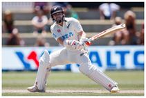 Eng vs NZ: ಅತ್ಯಂತ ವಿಚಿತ್ರ ರೀತಿಯಲ್ಲಿ ವಿಕೆಟ್ ಕಳೆದುಕೊಂಡ ಕಿವೀಸ್ ಆಟಗಾರ: ವಿಡಿಯೋ