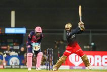 IPL 2022: ದಿನೇಶ್ ಕಾರ್ತಿಕ್ ಗ್ರೇಟ್ ಫಿನಿಶರ್ ಆಗಿ ವಿಕಸನಗೊಂಡಿದ್ದಾರೆ; ಆರ್‌ಸಿಬಿ ವೇಗಿ ಪ್ರಶಂಸೆ