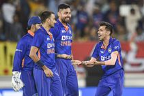 IND vs SA: 5ನೇ ಟಿ20ಯಲ್ಲಿ ಕಣಕ್ಕಿಳಿಯಲಿರುವ ಭಾರತ ತಂಡ; ಈ ಆಟಗಾರರು ಬೆಂಚ್ ಕಾಯುವುದು ಖಚಿತ!