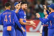 IND vs WI: ಭಾರತ ತಂಡಕ್ಕಾಗಿ ಏಕದಿನ ಕ್ರಿಕೆಟ್‌ಗೆ ಚೊಚ್ಚಲ ಪ್ರವೇಶ ಮಾಡಿದ ಅವೇಶ್ ಖಾನ್; ಇಲ್ಲಿದೆ ಅಂಕಿಅಂಶ