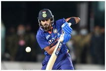 ಭಾರತ ಪರವಾಗಿ ಆಡುವುದು ನನ್ನ ಕೈಯಲ್ಲಿಲ್ಲ: ಅಸಹಾಯಕತೆ ತೋಡಿಕೊಂಡಿದ್ಯಾಕೆ ಶ್ರೇಯಸ್ ಐಯ್ಯರ್!