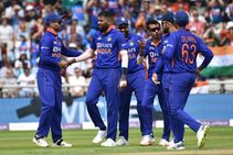 IND vs ENG: 3ನೇ ಪಂದ್ಯದಲ್ಲಿ ಮಿಂಚಿದ ಹಾರ್ದಿಕ್, ಬಟ್ಲರ್: ಭಾರತ ಸರಣಿ ಗೆಲ್ಲಲು 260 ರನ್‌ಗಳ ಗುರಿ