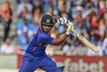 IND vs WI: ಪ್ರಥಮ ಏಕದಿನ ಪಂದ್ಯದಲ್ಲಿ ಕಳಪೆ ಪ್ರದರ್ಶನ ನೀಡಿದ ಈ ಇಬ್ಬರು 2ನೇ ಪಂದ್ಯದಿಂದ ಹೊರಕ್ಕೆ!