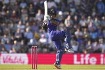 IND vs WI: 5 ಸಿಕ್ಸ್, ಅಜೇಯ 64 ರನ್ ಚಚ್ಚಿದ ಅಕ್ಷರ್; 2ನೇ ಏಕದಿನ ಗೆದ್ದು ಸರಣಿ ವಶಪಡಿಸಿಕೊಂಡ ಭಾರತ