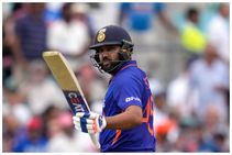 31ನೇ ಬಾರಿ 50+ ರನ್ ಸಿಡಿಸಿದ ರೋಹಿತ್: ಕೊಹ್ಲಿಯನ್ನು ಹಿಂದಿಕ್ಕಿ ದಾಖಲೆ