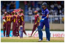 ವಿಂಡೀಸ್ ವಿರುದ್ಧ ಅರ್ಧಶತಕ: ದಾಖಲೆ ಪಟ್ಟಿ ಸೇರಿದ ಶ್ರೇಯಸ್ ಅಯ್ಯರ್