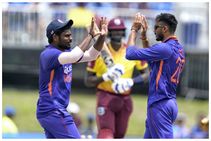 ಅಕ್ಷರ್, ಬಿಷ್ಣೋಯ್, ಕುಲ್ದೀಪ್ ಆರ್ಭಟ!: ಟಿ20 ಕ್ರಿಕೆಟ್‌ನಲ್ಲಿ ಐತಿಹಾಸಿಕ ಸಾಧನೆ ಮಾಡಿದ ಸ್ಪಿನ್ನರ್‌ಗಳು!