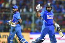 Asia cup 2022: ತಂಡವೊಂದರ ವಿರುದ್ಧ ಅತಿ ಹೆಚ್ಚು ಸಿಕ್ಸರ್ ಸಿಡಿಸಿದ ರೆಕಾರ್ಡ್‌ ಯಾರ ಹೆಸರಲ್ಲಿದೆ?