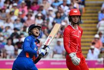 CWG 2022: ಅಬ್ಬರಿಸಿದ ಸ್ಮೃತಿ ಮಂಧಾನ; ಕಾಮನ್‍ವೆಲ್ತ್ ಕ್ರಿಕೆಟ್‍ನಲ್ಲಿ ಫೈನಲ್‌ ಪ್ರವೇಶಿಸಿದ ಭಾರತ ವನಿತೆಯರು