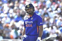 IND vs WI 3ನೇ ಟಿ20: ರೋಹಿತ್ ಅರ್ಧಕ್ಕೆ ಬ್ಯಾಟಿಂಗ್ ನಿಲ್ಲಿಸಿ ಹೊರನಡೆದದ್ದೇಕೆ? ಮುಂದಿನ ಪಂದ್ಯ ಆಡ್ತಾರಾ, ಇಲ್ವಾ?