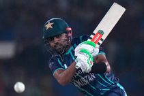 ಇಂಗ್ಲೆಂಡ್-ಪಾಕಿಸ್ತಾನ ಪಂದ್ಯದಲ್ಲಿ ಹಲವು ದಾಖಲೆ ನಿರ್ಮಿಸಿದ ಬಾಬರ್ ಅಜಂ