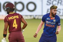 Ind Vs SA T20: ಟಿವಿ ಮಾರಿ ರಿಮೋಟ್ ತಗೊಂಡಂಗಾಯ್ತು: ಮೊಹಮ್ಮದ್ ಸಿರಾಜ್ ಆಯ್ಕೆಗೆ ನೆಟ್ಟಿಗರ ಟ್ರೋಲ್