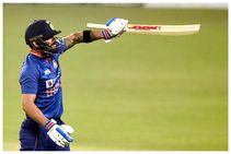 ಈ T20 ರೆಕಾರ್ಡ್‌ನಲ್ಲಿ ನಂ.1 ಆಗಲು ಕೊಹ್ಲಿಗೆ ಇನ್ನೊಂದೇ ಹೆಜ್ಜೆ: ಪಾಕ್‌ ಆಟಗಾರನನ್ನ ಹಿಂದಿಕ್ಕಲು ವಿರಾಟ್‌ ಮುನ್ನುಡಿ