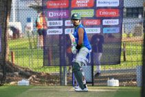 Ind Vs Pak : ಅಭ್ಯಾಸ ಪಂದ್ಯದಲ್ಲಿ ಭಾರತದ ಬೌಲಿಂಗ್ ನೋಡಿ ಬೆಚ್ಚಿಬಿದ್ದ ಬಾಬರ್ ಅಜಂ ಮಾಡಿದ್ದೇನು ಗೊತ್ತಾ?