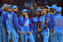 IND vs SA: ದಕ್ಷಿಣ ಆಫ್ರಿಕಾ ವಿರುದ್ಧ ಭಾರತದ ಸಂಭಾವ್ಯ 11ರ ಬಳಗ; ಪಂತ್ vs ಕಾರ್ತಿಕ್ ನಡುವೆ ಆಯ್ಕೆ ಯಾರು?