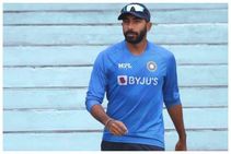 ನಾಯಿಗಳು ಬೊಗಳುತ್ತವೇ ಎಂದು ಕಲ್ಲು ಹೊಡೆಯುತ್ತಾ ನಿಲ್ಲಲಾರೆ: ಟೀಕಾಕಾರರ ಬಾಯಿ ಮುಚ್ಚಿಸಿದ ಜಸ್ಪ್ರೀತ್ ಬುಮ್ರಾ!