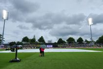 IND vs NZ 2nd ODI: ಎರಡನೇ ಏಕದಿನ ಪಂದ್ಯಕ್ಕೆ ಮತ್ತೆ ಮಳೆ ಕಾಟ; ತಾತ್ಕಾಲಿಕ ಸ್ಥಗಿತ