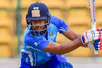 Vijay Hazare Trophy 2022 : ಸೆಮಿಫೈನಲ್ ಸವಾಲಿನಲ್ಲಿ ಗೆಲ್ಲುತ್ತಾ ಕರ್ನಾಟಕ? ಸಂಭಾವ್ಯ ಪ್ಲೇಯಿಂಗ್ XI, ಪಿಚ್ ವರದಿ