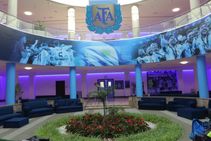 FIFA WC 2022: ಪಂಚತಾರ ಹೋಟೆಲ್ ಬಿಟ್ಟು ವಿದ್ಯಾರ್ಥಿ ನಿಲಯದಲ್ಲಿ ತಂಗಿದ್ಯಾಕೆ ಮೆಸ್ಸಿ ನೇತೃತ್ವದ ಅರ್ಜೆಂಟೀನಾ?