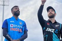 IND vs NZ : ಟಾಸ್ ಗೆದ್ದ ನ್ಯೂಜಿಲೆಂಡ್ ಬೌಲಿಂಗ್ ಆಯ್ಕೆ, ಉಭಯ ತಂಡಗಳ ಪ್ಲೇಯಿಂಗ್ XI ವಿವರ