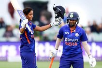 IND-W vs AUS-W: ಮಹಿಳಾ ಟಿ20 ಇತಿಹಾಸದಲ್ಲಿ ದೊಡ್ಡ ಹೆಗ್ಗಳಿಕೆಗೆ ಪಾತ್ರರಾದ ಹರ್ಮನ್‌ಪ್ರೀತ್ ಕೌರ್