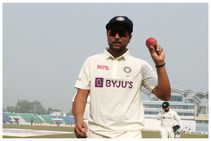 ಕುಲ್ದೀಪ್ ಯಾದವ್ ಹೆಸರಿನಲ್ಲಿದೆ ಭಾರತದ ಯಾವ ಸ್ಪಿನ್ನರ್‌ನಿಂದಲೂ ಈವರೆಗೆ ಮುರಿಯಲು ಸಾಧ್ಯವಾಗದ 4 ವಿಶೇಷ ದಾಖಲೆಗಳು!