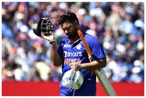 ಅಮ್ಮನಿಗೆ ಬೆಳ್ಳಂಬೆಳಿಗ್ಗೆ ಸರ್ಪ್ರೈಸ್ ನೀಡುವ ಆತುರದಲ್ಲಿ ಹೊರಟಿದ್ದ ರಿಷಭ್ ಪಂತ್!