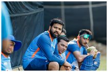 ಮೂರನೇ ಏಕದಿನ ಪಂದ್ಯಕ್ಕೆ ರೋಹಿತ್ ಅಲಭ್ಯ ಸಾಧ್ಯತೆ: ಟೆಸ್ಟ್ ಸರಣಿಗೂ ಅನುಮಾನ!