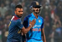Ind vs SL 2nd T20I: ಅಕ್ಷರ್ ಪಟೇಲ್ ಸ್ಫೋಟಕ ಆಟ: ಜಡೇಜಾ, ದಿನೇಶ್ ಕಾರ್ತಿಕ್ ದಾಖಲೆ ಧೂಳಿಪಟ