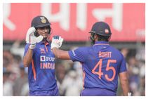 Ind vs NZ 3rd ODI: ರೋಹಿತ್-ಗಿಲ್ ಶತಕದ ಆರ್ಭಟ: ನ್ಯೂಜಿಲೆಂಡ್‌ಗೆ ಗೆಲ್ಲಲು 386 ರನ್ ಗುರಿ